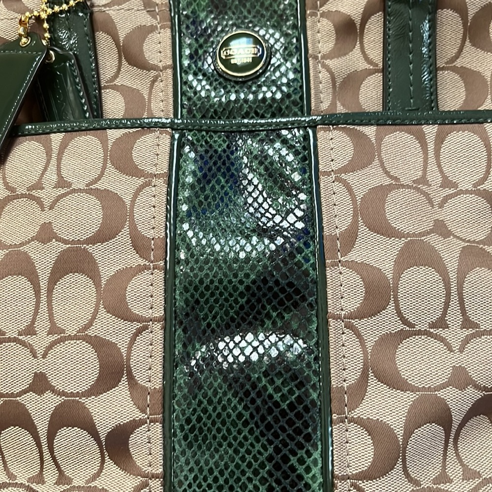 Coach bag & wristlet NWT Khaki/green python print vintage - Picture 3 of 11